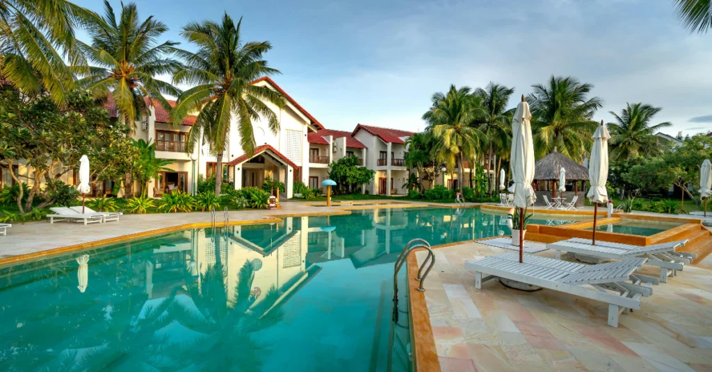 Resort hotel near Disneyland with pool