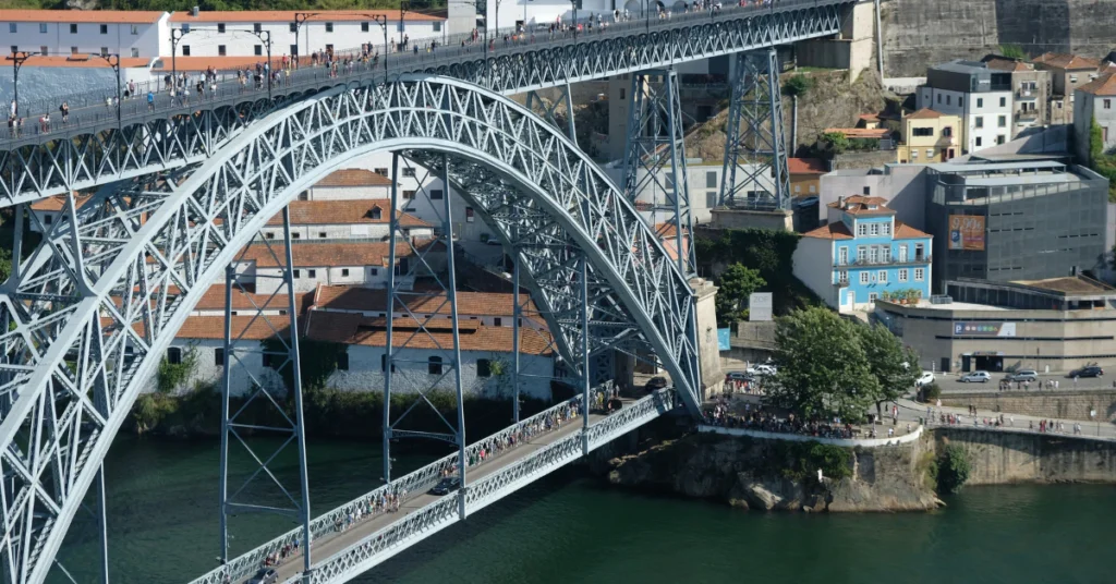 Dom Luís I iron arch bridge spanning the river in Porto